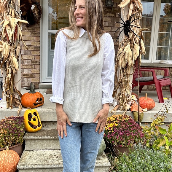 Wilfred Italian Wool Knit Vest - Picture 5 of 5